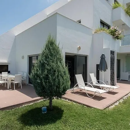 Q Premium Apartament *